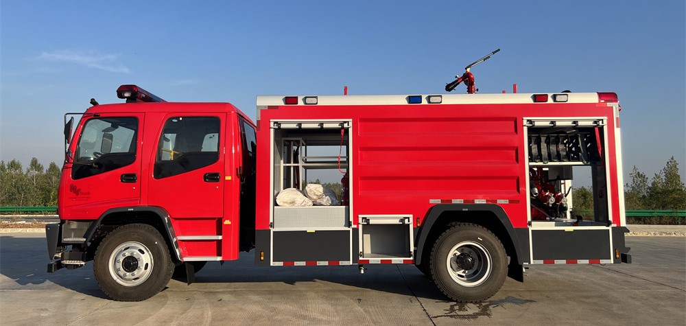 Isuzu FTR 4